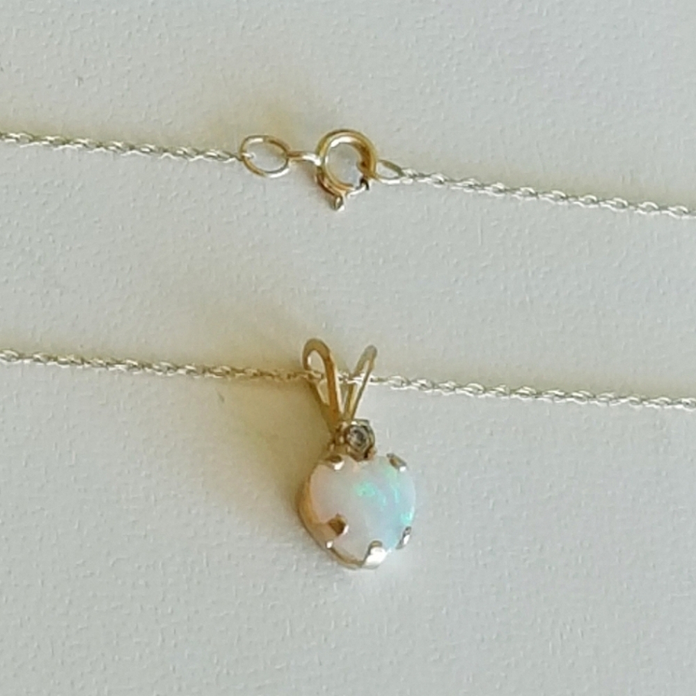 10K Gold Opal Heart Pendant Necklace - Picture 9 of 11
